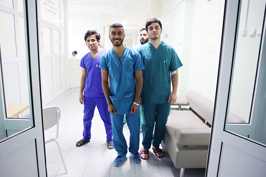 新西伯利亚国立大学的伊拉克留学生参加了医科实习