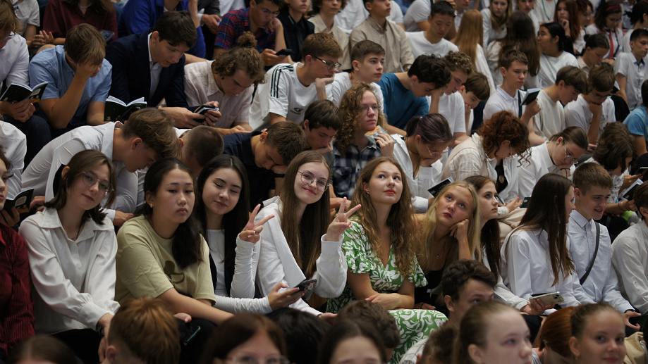 Summer school at the Scientific Educational Center of Novosibirsk State University kicks off