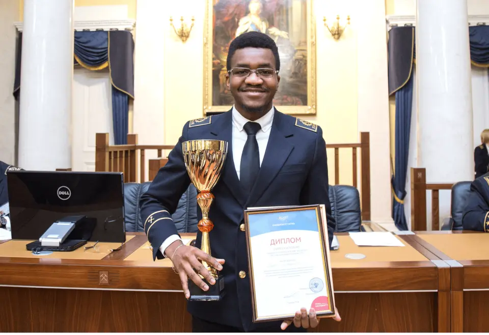 İmparatoriçe II. Katerina'nın St. Petersburg Maden Üniversitesi