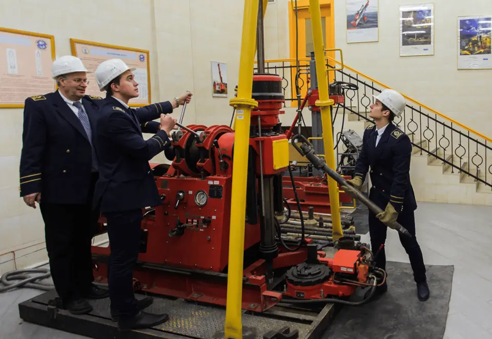 İmparatoriçe II. Katerina'nın St. Petersburg Maden Üniversitesi