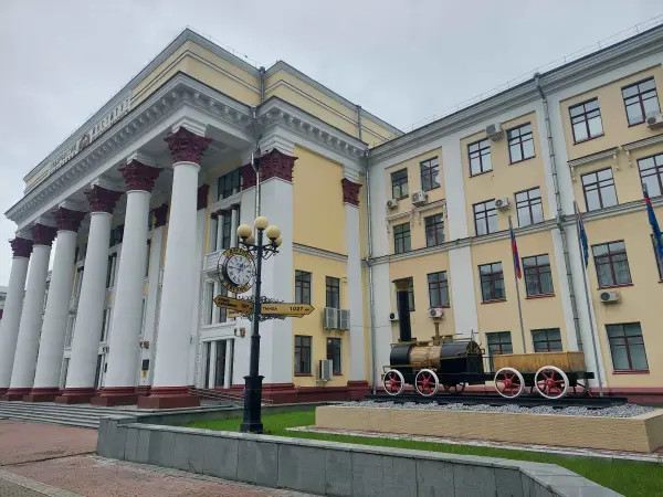 Ыраакы Чыгыш мамлекеттик темир жол университети