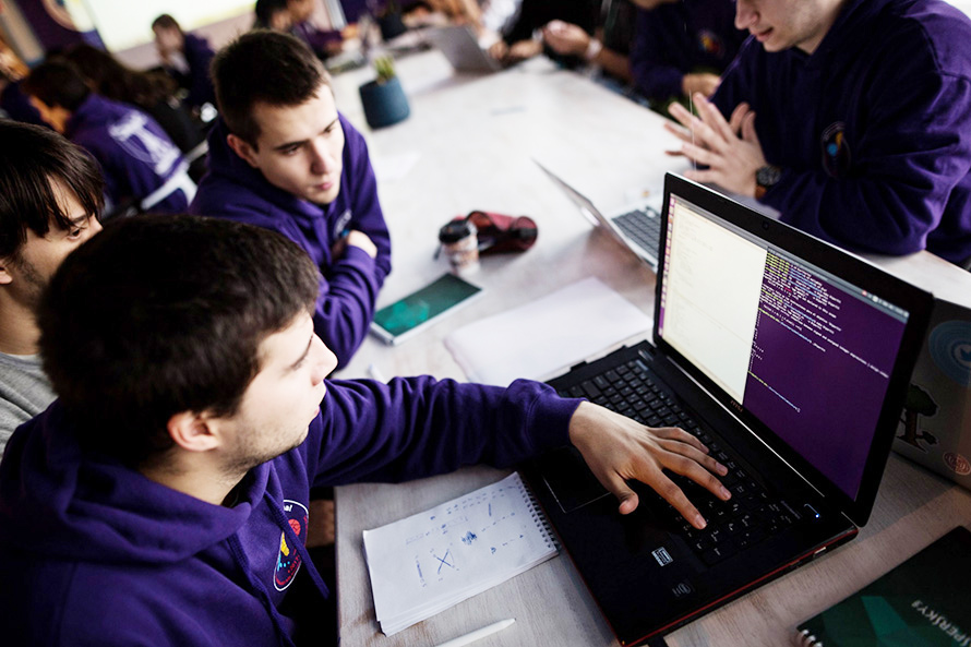 МФТИ и МИСиС приглашают школьников на олимпиаду по программированию 