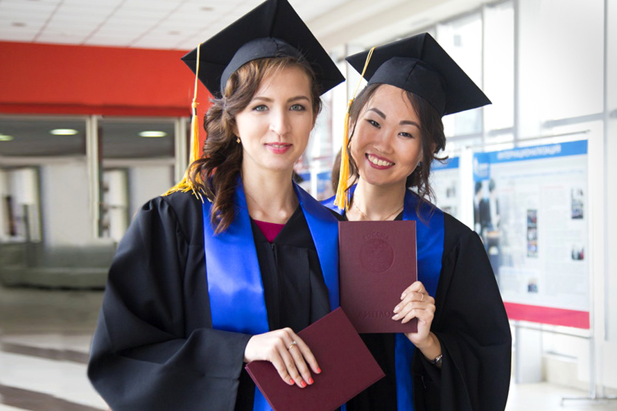 Uzak Doğu Federal Üniversitesinin Çift Diplomaları