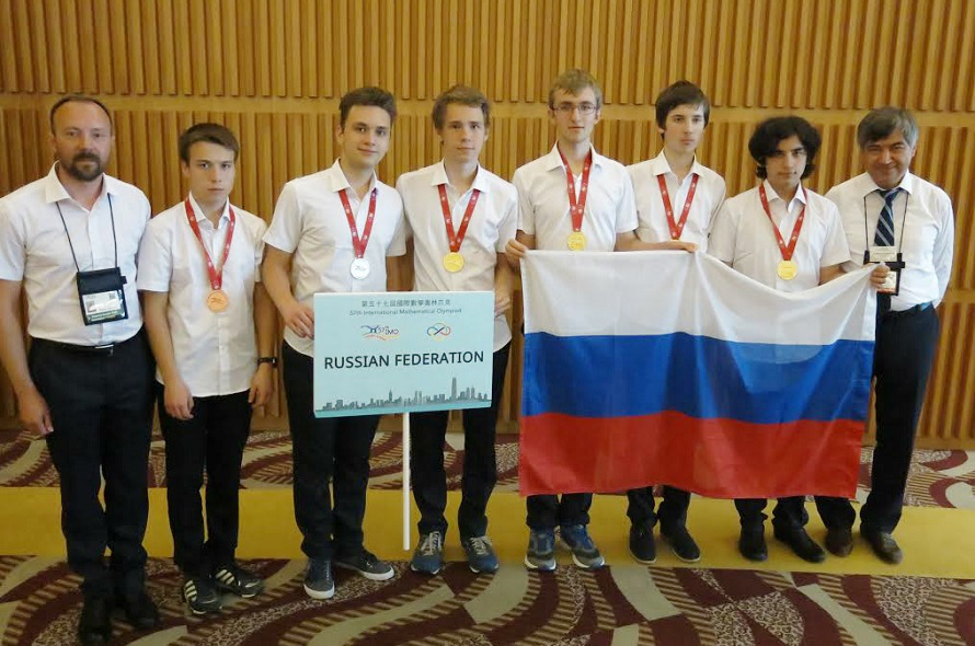 俄罗斯中学生拿到八枚金牌