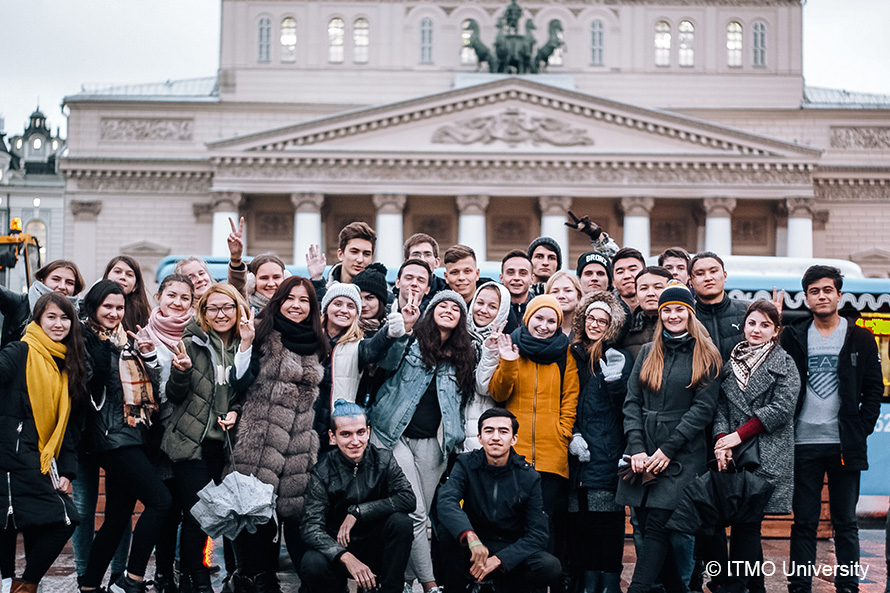 Группа студентов из москвы