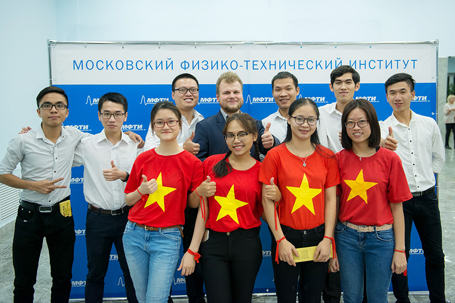 莫斯科国立物理与技术大学举办了国际友谊日