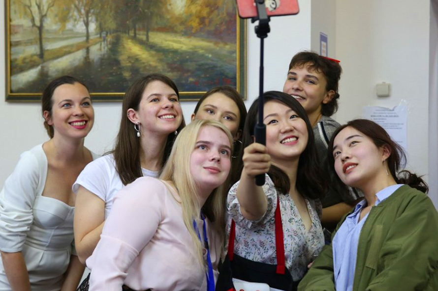Russian-Chinese Summer School Ends at Higher School of Economics