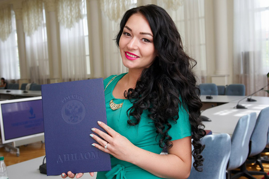 秋明国立大学毕业生将获得俄罗斯与哈萨克斯坦文凭