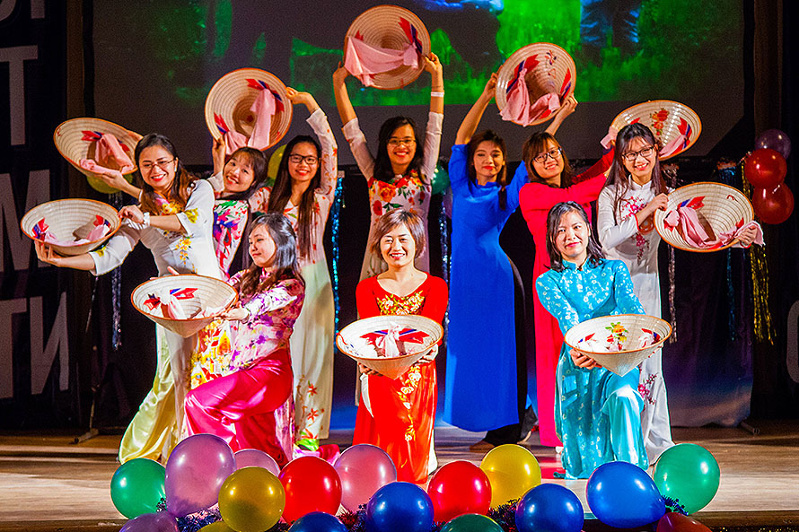 校间越南文化节在圣彼得堡成功举办