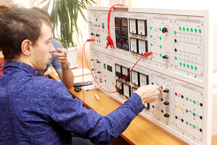 Electrical Engineering Education in Russia 